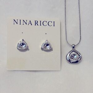 NWT Nina Ricci earrings and necklace set